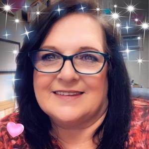 Meet your Posher, Becky